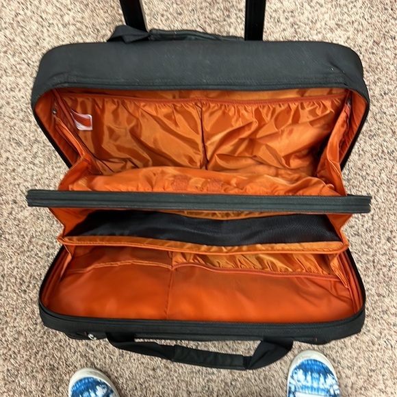 Briggs and Riley - Picture 9 of 16